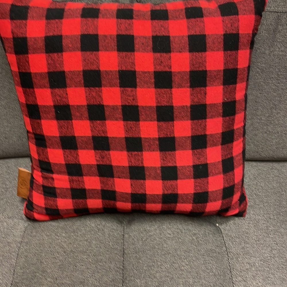 Donated Original dearfoam pillow black / red checkered plaid. EUC - Picture 3 of 3